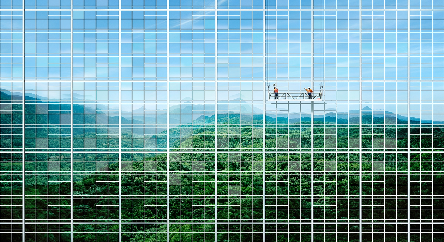 Vue de la montagne et du ciel depuis la fenêtre 