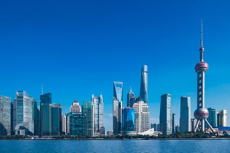 Littoral de Shanghai avec vue sur le Centre mondial des finances